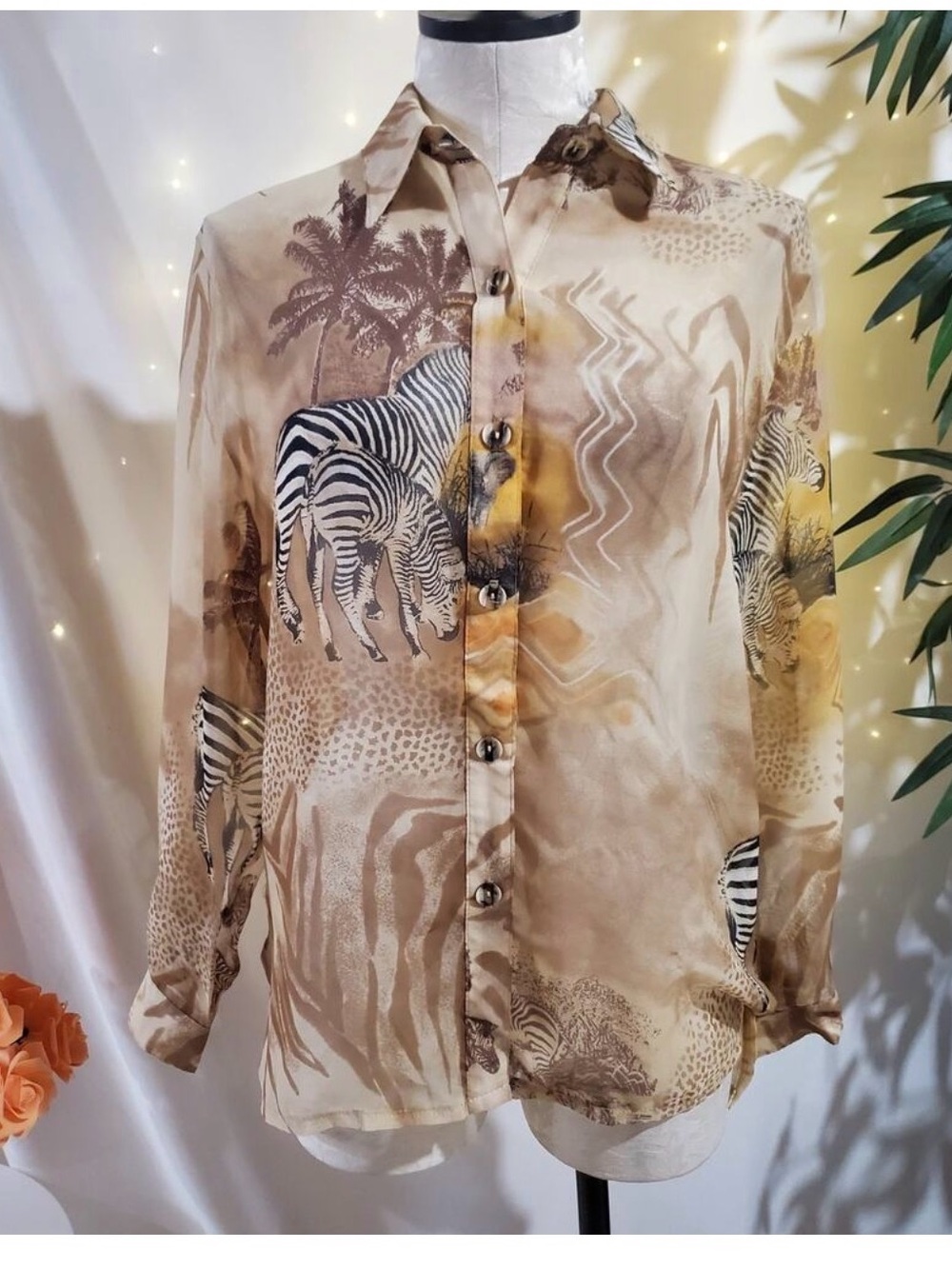 Vintage 80’s Women’s Beige Suns Sets Safari Print Button-Up Blouse - Picture 1 of 10